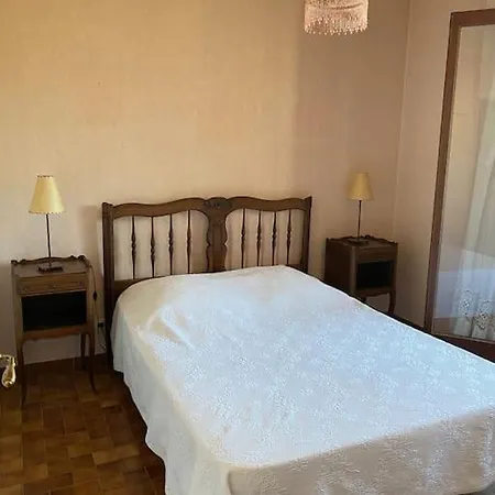 Holiday home Jolie Maison Tres Calme *